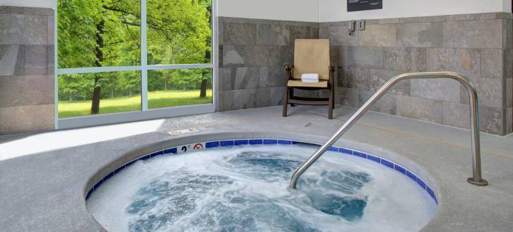 由雷迪森管理的 Country Inn & Suites 阿什维尔市中心隧道路(Country Inn & Suites by Radisson Asheville Downtown Tunnel Road)图片