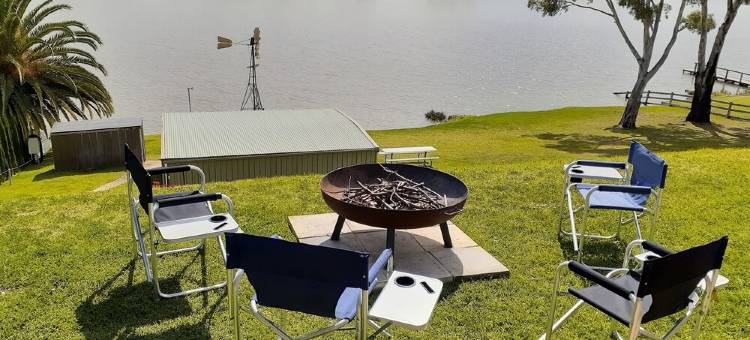 Absolute Murray River frontage four bedroom, two bathroom, airconditioned house.图片