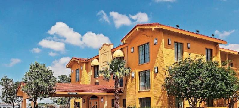 圣安东尼奥温德姆速 8 - 近海洋世界英格拉姆公园(Super 8 by Wyndham San Antonio Near SeaWorld Ingram Park)图片