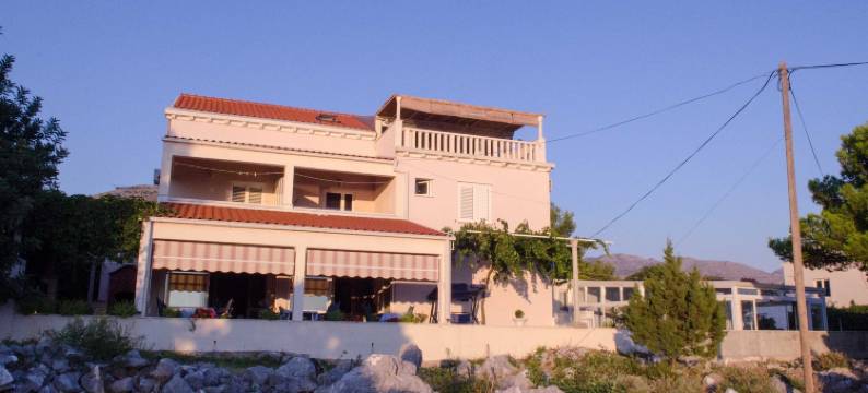 卡塔里纳公寓客房别墅酒店(Apartment & Rooms Villa Katarina)图片