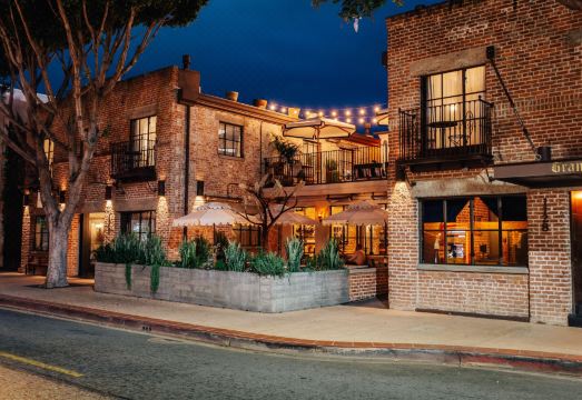 Granada Hotel & Bistro Hotel Overview