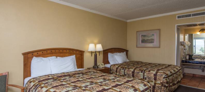 贝斯特韦斯特SureStay精选图姆斯顿瞭望山林小屋(Tombstone Lookout Lodge, SureStay Collection by Best Western)图片