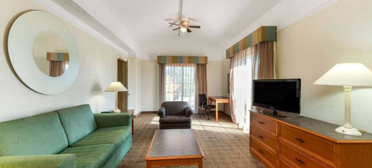 伯锡尔城拉昆塔温德姆酒店(La Quinta Inn by Wyndham Bossier City)图片