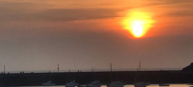 圣布里厄战神广场酒店(Contact Hôtel du Champ de Mars de Saint-Brieuc)图片