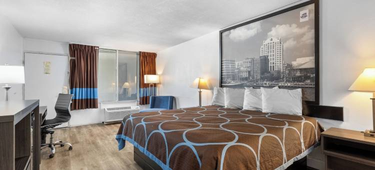 诺福克-切萨皮克湾速8酒店(Casa Del Mar Hotel)图片