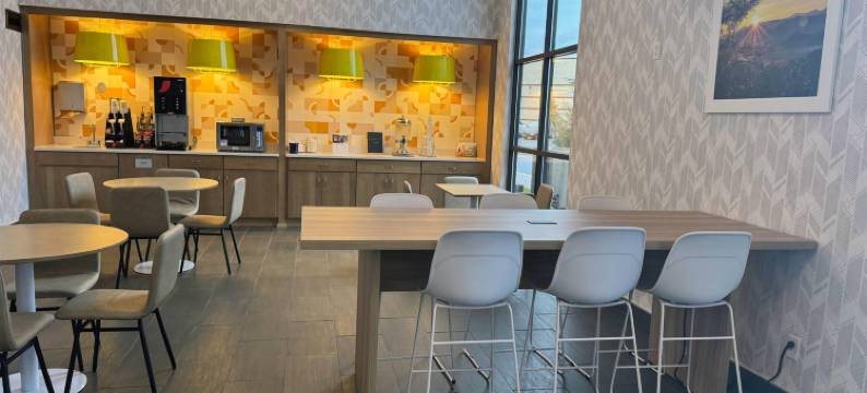 沃索戴斯套房酒店(Days Inn & Suites by Wyndham Wausau)图片