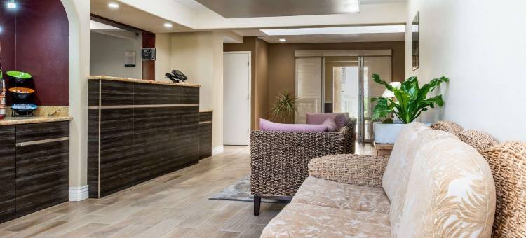 开普拓拉海滨凯艺套房酒店(Quality Inn & Suites Capitola by the Sea)图片