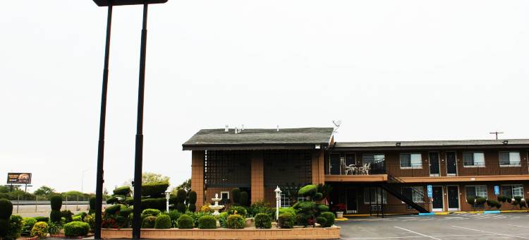 罗德威酒店-靠近大学-通往优胜美地(Rodeway Inn Near University-Gateway to Yosemite)图片