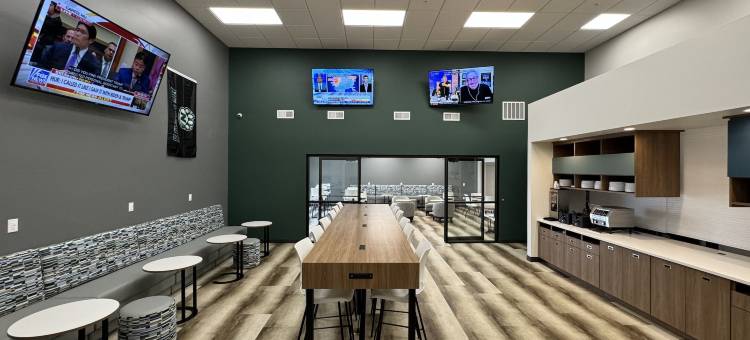 格林豪泰玛丽维尔熊狸套房酒店(GreenTree Inn  Maryville - Bearcat Inn & Suites)图片