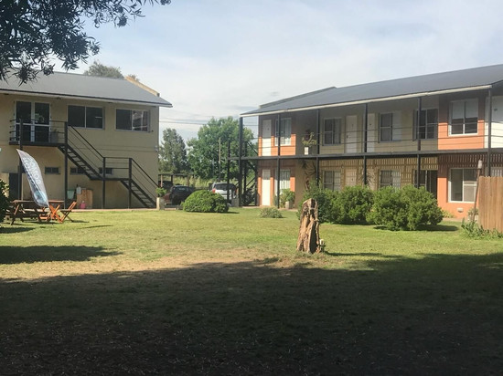 Las Lomas套房与水疗中心