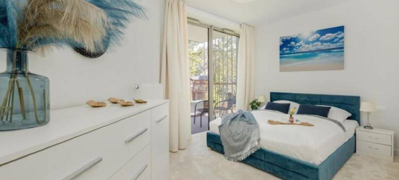 海滨公寓，带室内泳池和桑拿(Beachfront Apartment With Indoor Pool and Sauna)图片