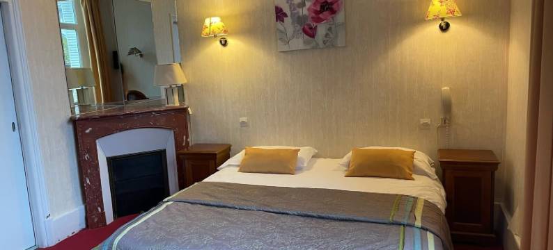 博西特拉普拉德餐厅酒店(Hôtel le Beau Site la Poularde Restaurant)图片