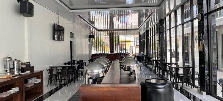 大维贾亚酒店和萨兰甘别墅(Grand Wijaya Hotel and Villa Sarangan)图片