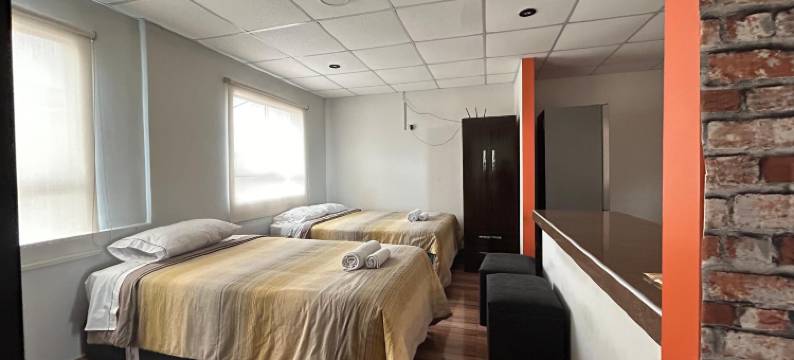 卡洛斯·瓦尔德拉马大道690号(Av. Carlos Valderrama 690)图片