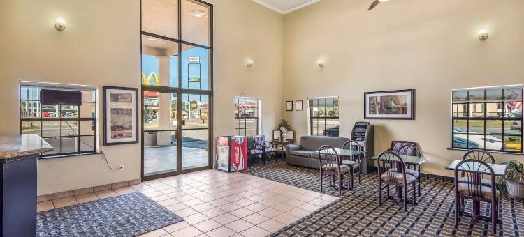 阿卡德尔菲亚美洲最佳价值套房酒店(Americas Best Value Inn Arkadelphia)图片