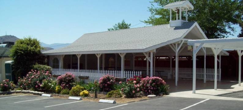 湖滨汽车旅馆(Lakeshore Lodge)图片