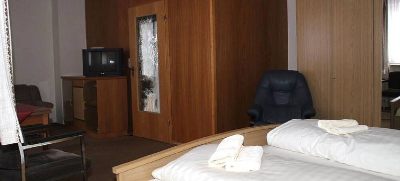 英费尔德伽尼酒店(Einfelder Hof Garni)图片