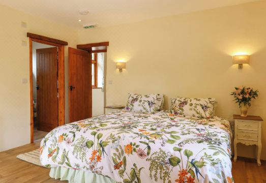 Quoit X Barn Hotel Overview