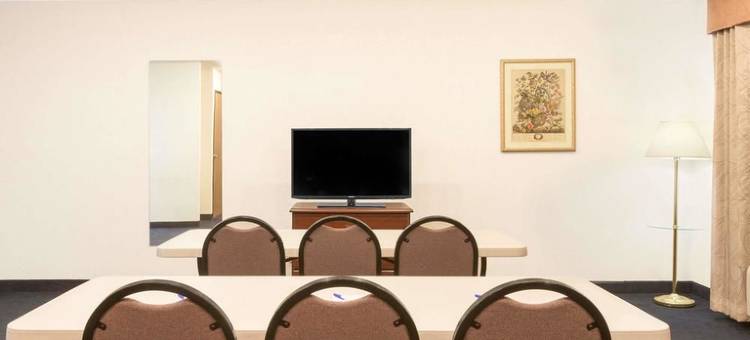 曾斯维尔温德姆呗盟酒店(Baymont by Wyndham Zanesville)图片