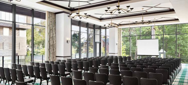 希尔顿东兰辛研究生酒店(Graduate by Hilton East Lansing)图片