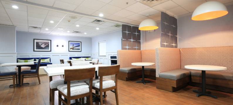 波登镇希尔顿欢朋酒店(Hampton Inn Bordentown)图片