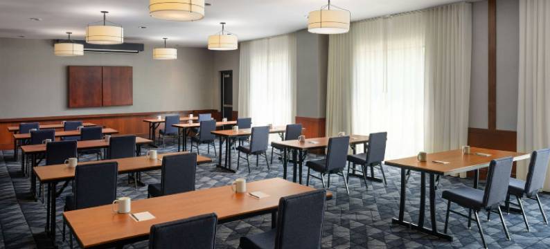 代顿大学万怡酒店(Courtyard Dayton-University of Dayton)图片