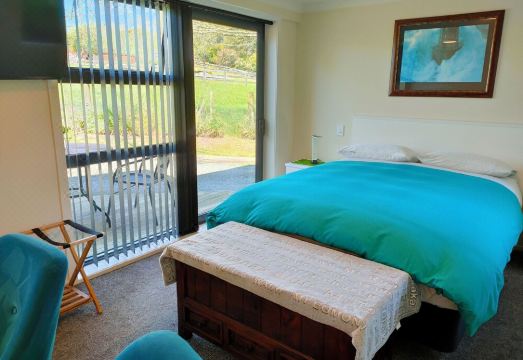 Tikitere Treasure - Peace,  serenity and plenty of birdsong. Studio unit.Hotel Overview