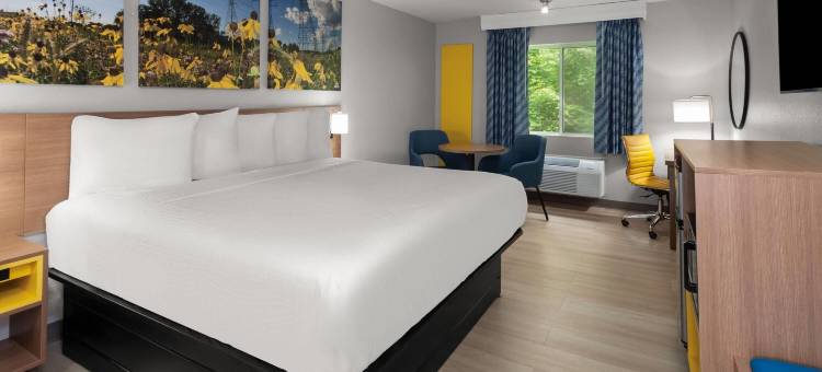 考考纳温德姆戴斯套房酒店(Days Inn & Suites by Wyndham Kaukauna WI)图片