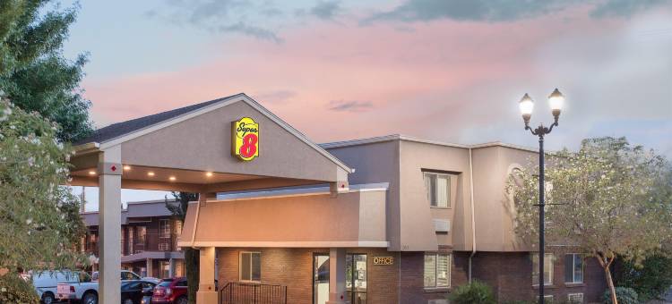 圣乔治速 8 酒店(Super 8 by Wyndham St. George UT)图片
