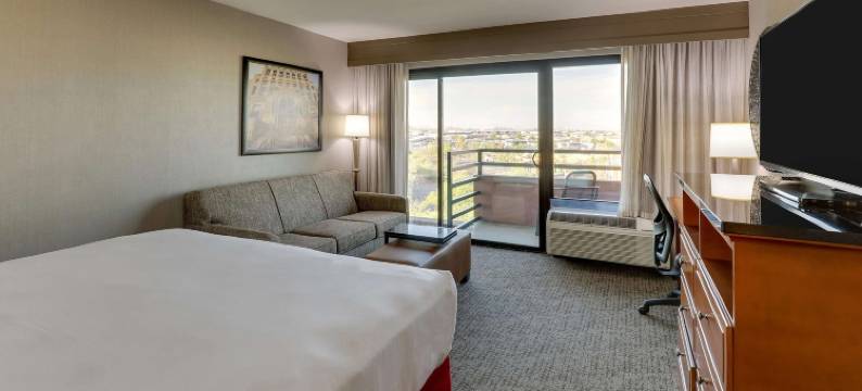 凤凰城机场德鲁里套房酒店(Drury Inn & Suites Phoenix Airport)图片