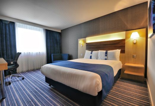 Holiday Inn Express LEIGH - SPORTS VILLAGE by IHG Hotel Overview