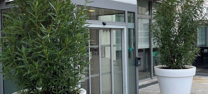 康铂巴黎西沙维尔酒店(Campanile Paris Ouest - Chaville)图片