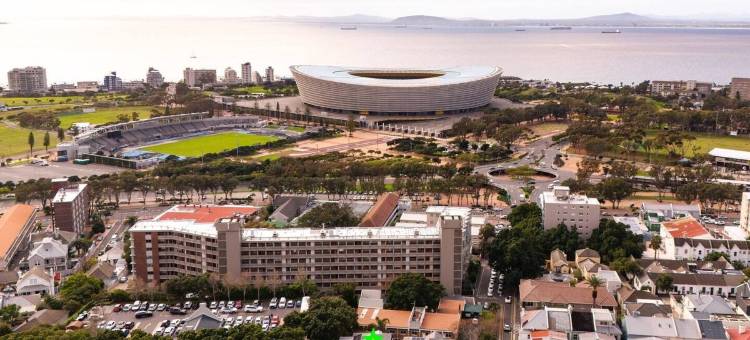 Indulge in an Urban Oasis at Green Point's Haven图片