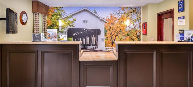 科蒂奇格罗夫大贝斯特韦斯特酒店(Best Western Cottage Grove Inn)图片