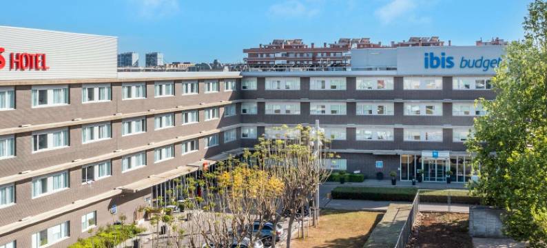 宜必思巴塞罗那维拉德塞斯机场酒店(Ibis Barcelona Aeropuerto Viladecans)图片