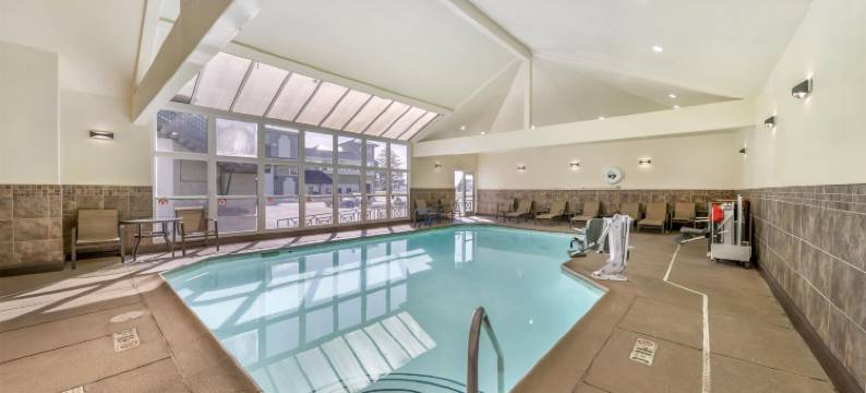 诺斯伍兹贝斯特韦斯特优质酒店(Best Western Plus Northwoods Inn)图片