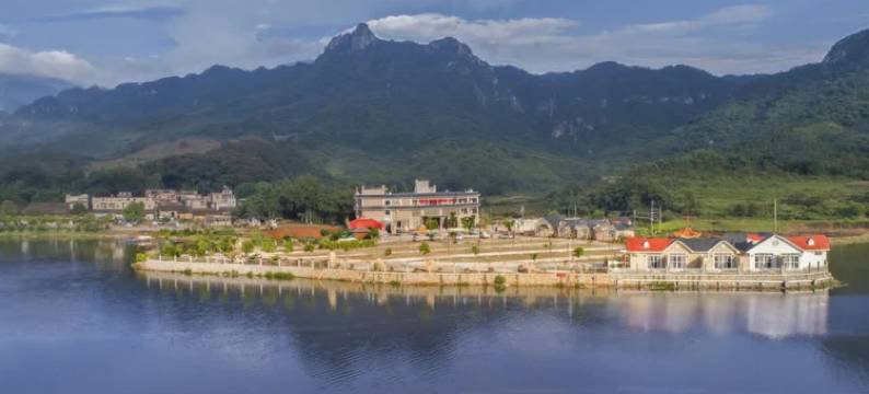 英德亚婆田·白水寨假日酒店图片