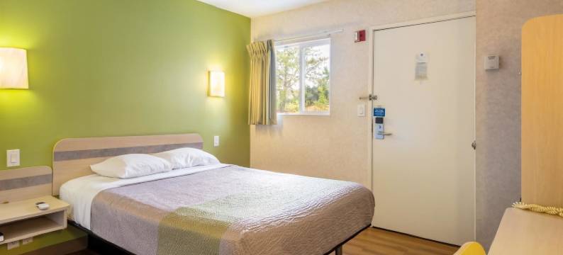 斯泰茨维尔6号汽车旅馆(Motel 6 Statesville, NC)图片