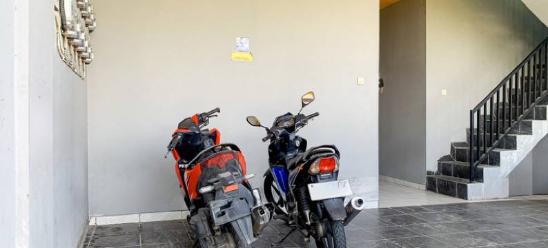 Nay Guesthouse near UMS Mitra RedDoorz图片