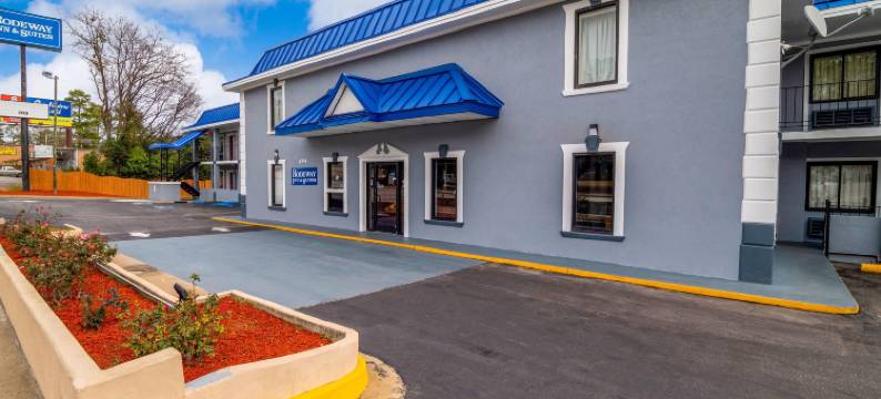 罗德威套房酒店-杰克逊堡(Rodeway Inn & Suites Fort Jackson)图片