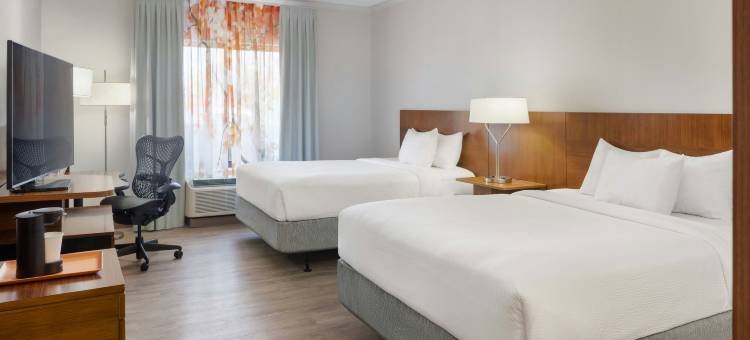 鲍灵格林万枫酒店及套房(Fairfield Inn & Suites Bowling Green)图片