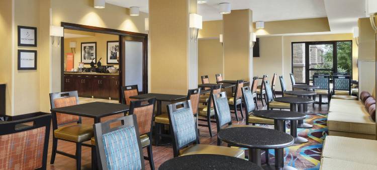 达拉斯欧文拉斯科琳娜欢朋酒店(Hampton Inn Dallas/Irving-Las Colinas)图片
