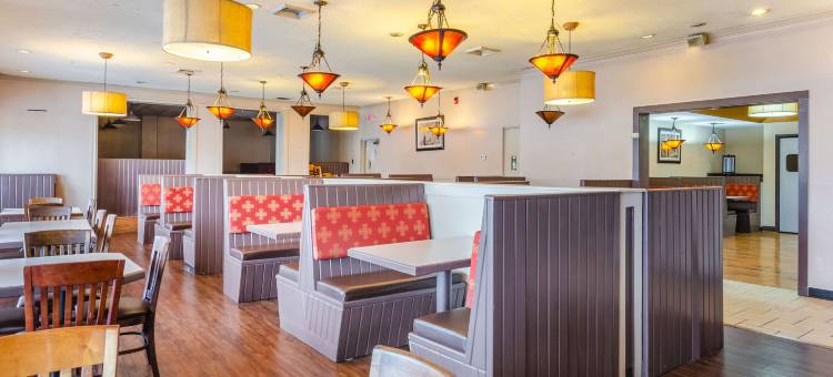 拉福德-西布莱克斯堡I-81品质酒店(Quality Inn Radford-West Blacksburg I-81)图片