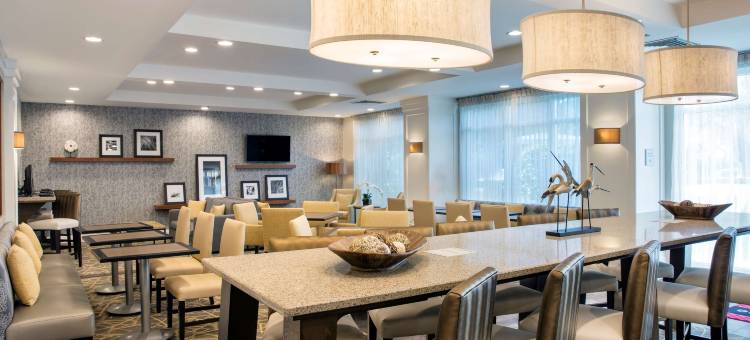 哈兰代尔海滩阿文特拉希尔顿欢朋酒店(Hampton Inn Hallandale Beach-Aventura)图片