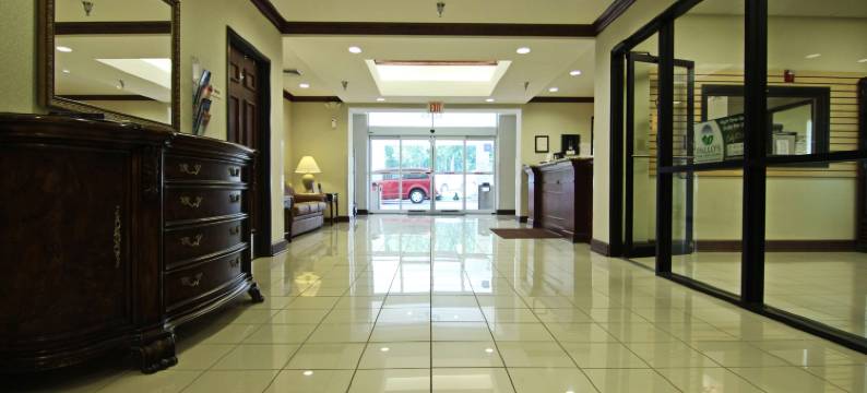 皇冠角高尔夫俱乐部酒店，贝斯特韦斯特品质精选系列(Crown Pointe Lodge, BW Signature Collection)图片