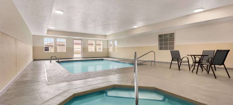 林肯温德姆麦客达套房酒店(Microtel Inn & Suites by Wyndham Lincoln)图片