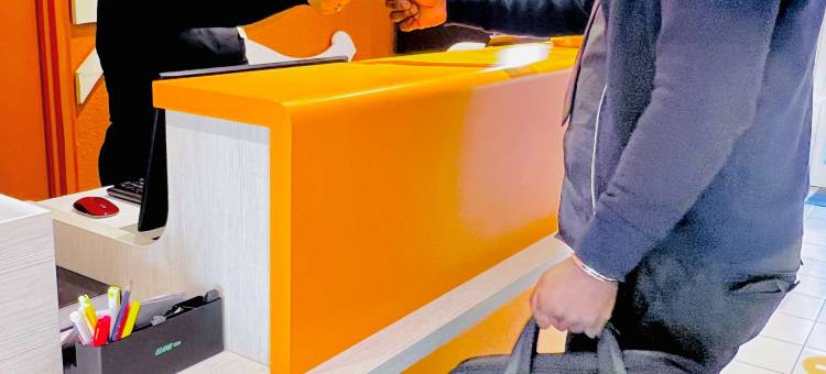 圣康坦-伊夫林-艾蓝古普瑞米尔经典酒店(Premiere Classe Saint Quentin EN Yvelines - Elancourt)图片