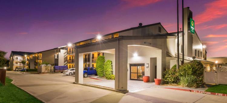 塔尔萨中心凯艺酒店(Quality Inn Tulsa Central)图片