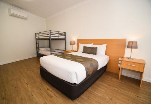 Dandenong Motel Hotel Overview