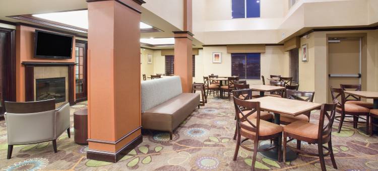 智选假日套房酒店迈诺特南 by IHG(Holiday Inn Express & Suites Minot by IHG)图片